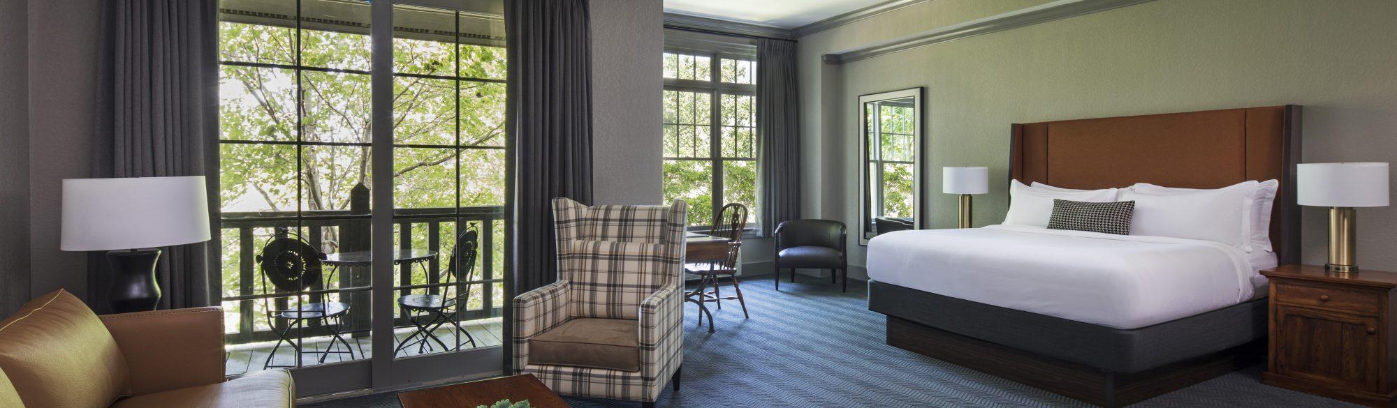The Lodge at Ballantyne King Guestroom